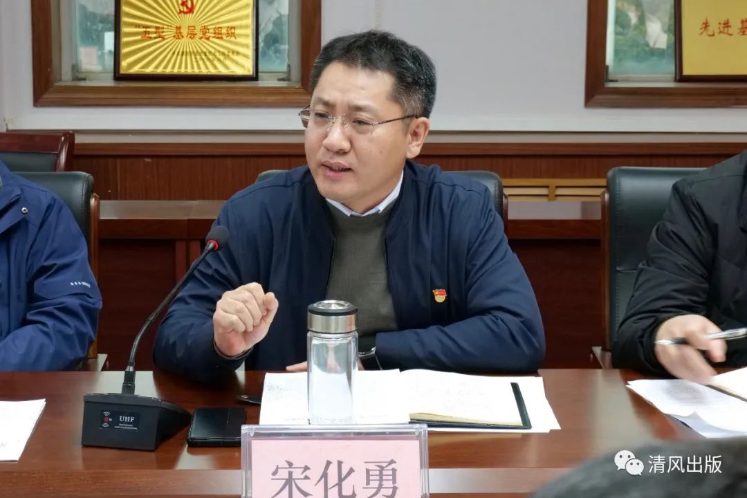 https://zy-file.dangjianrobot.com/2023/5/19/646080b949166547f059cbc9271fd9b5.jpg