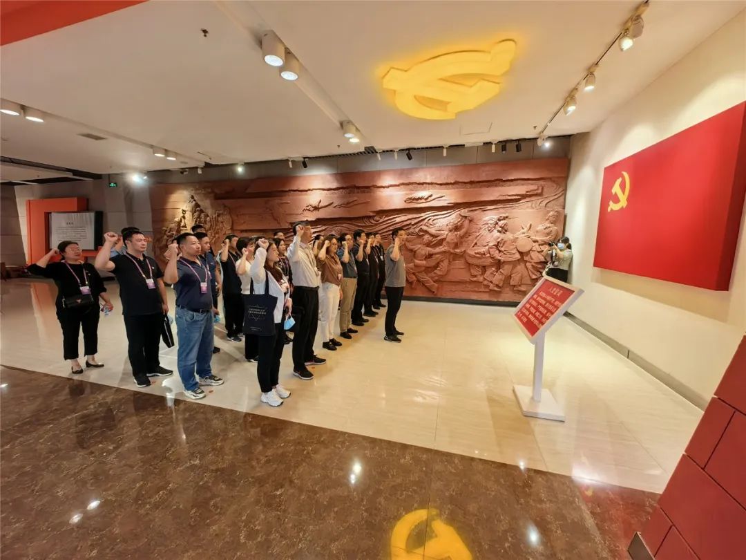 https://zy-file.dangjianrobot.com/2023/5/19/6b670cc4cc493c187ce0d849035b1fb1.jpg