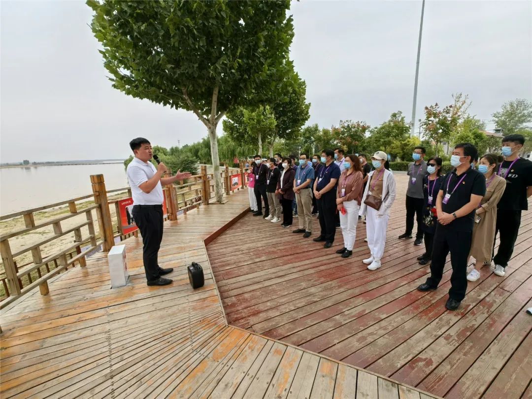 https://zy-file.dangjianrobot.com/2023/5/19/6bdc3e061485e63f0112533b6a969d80.jpg