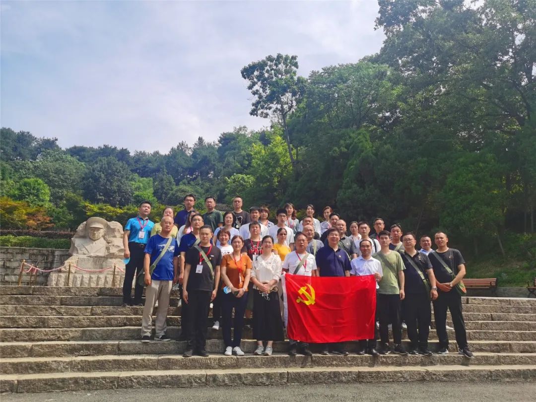 https://zy-file.dangjianrobot.com/2023/5/19/97d508e57797d3c1e5b2225dabacee8d.jpg