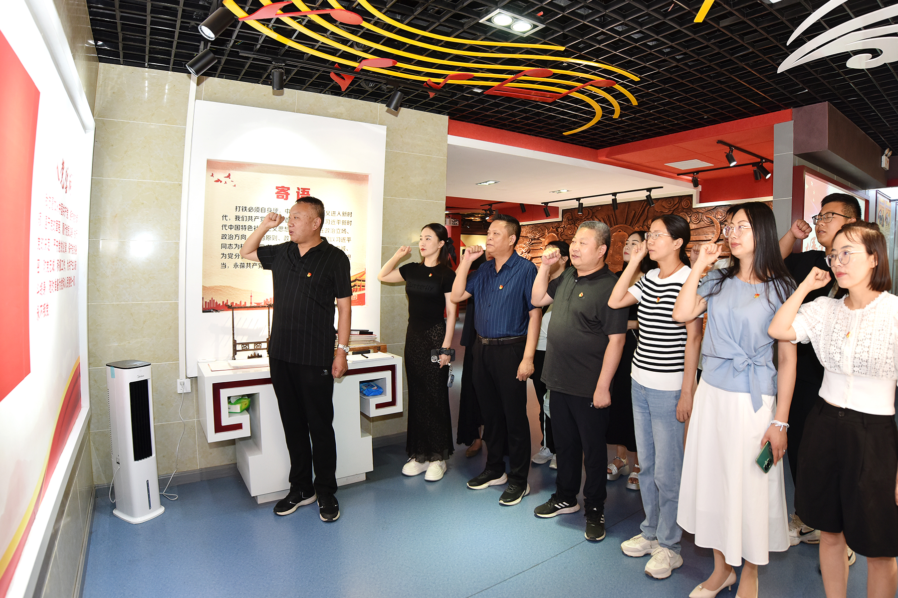 https://zy-file.dangjianrobot.com/ueditor/1719391780711191.jpg